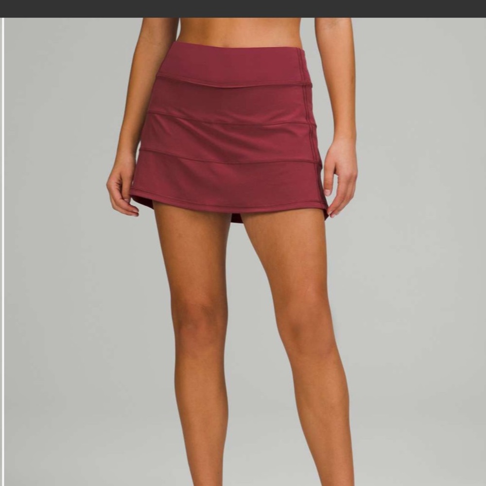 NWT Lululemon Pace Rival Mid-Rise Skirt 15" Length in Mulled Wine size 10